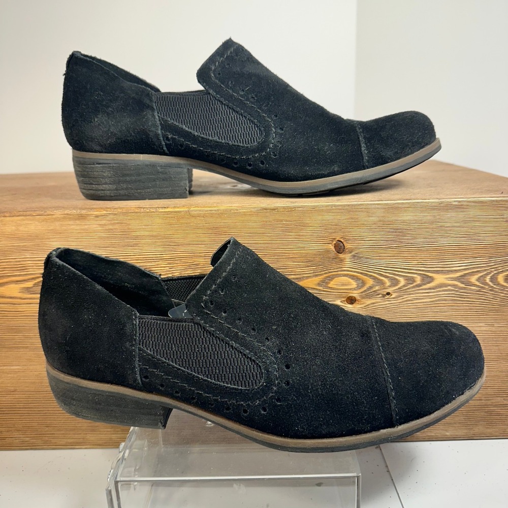 Korks Gertrude Suede Loafer Womens 9M Dark Academia Witchy Brogue Gothic Retro